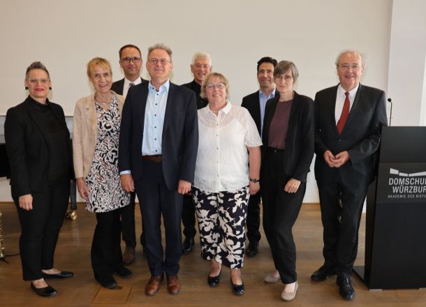 Foto Markus Hauck, Gruppenbild mit den Gastrednern